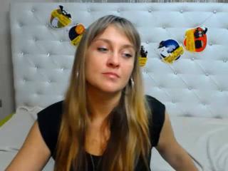 SuzyLike - online show sexy with a Exciting girl 