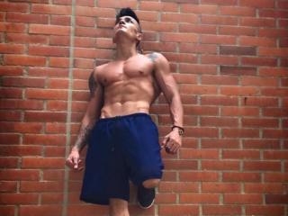 AlejoBig - Chat live exciting with this Horny gay lads 