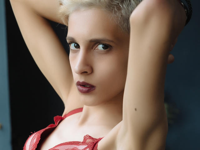 NessaM - Live sex cam - 7077370