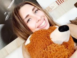 MisissFire - chat online exciting with a blond Hot chick 