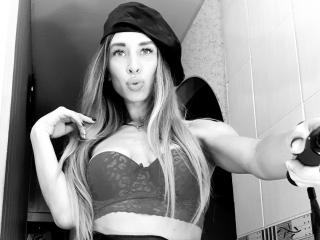 MisissFire - Live cam xXx with a White Sexy lady 