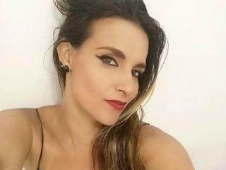 ScarletWild - Chat live xXx with this ordinary body shape Lady 