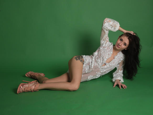 TiffanyKitty - Show live hot with this standard breat size Sex young lady 