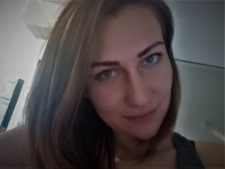 TeaseVicky - online show sexy with this European Hot babe 