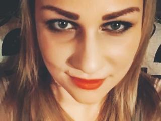 TeaseVicky - Cam x with a shaved private part Nude college hottie 