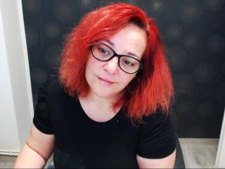 SensualClau - chat online exciting with this shaved vagina Hot lady 