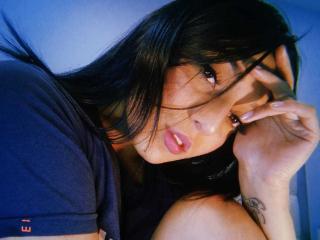 SaraCasttillo - Live cam sex with a latin Hot young lady 