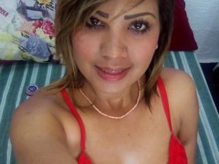 KEENNDRA - Web cam x with a latin Hot lady 