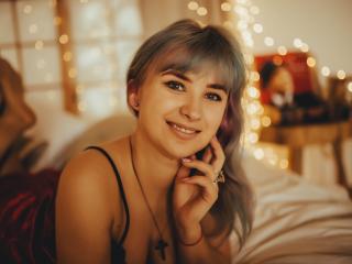 EmmaMilk - Live cam hard with a Sex young and sexy lady with big bosoms 