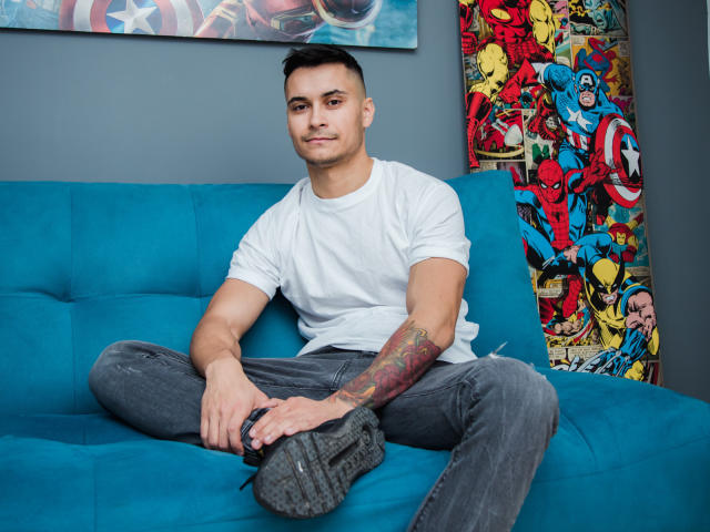 MattMalone - Live Sex Cam - 7139912