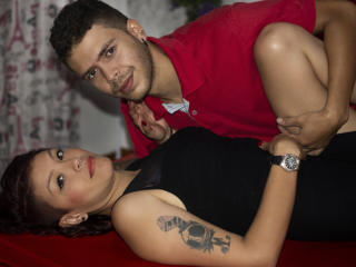 JeyandMarck - Live chat xXx with this latin american Female and male couple 