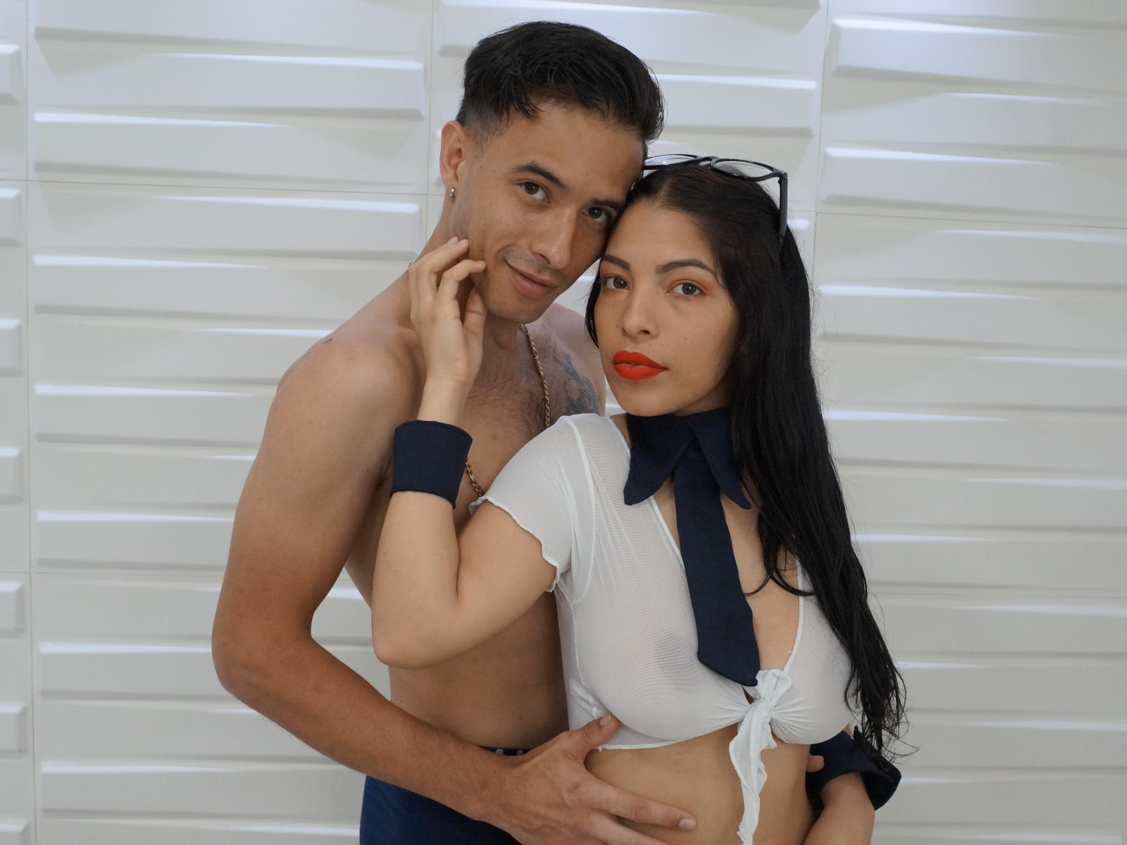 AnnyAndJhon - online show xXx with this Partner 