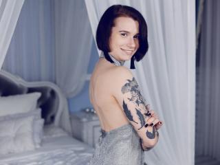 Tattooheart - Chat cam exciting with a Nude girl 