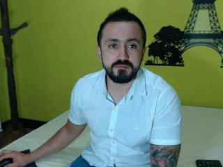 TomLatin - Live porn &amp; sex cam - 7178472