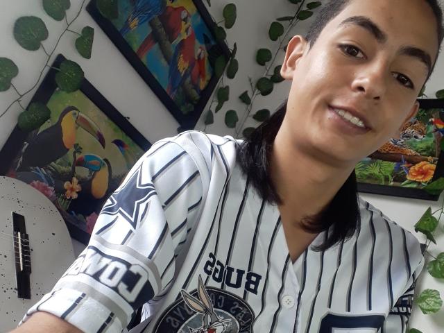AlexanderBlake - Sexe cam en vivo - 7187676