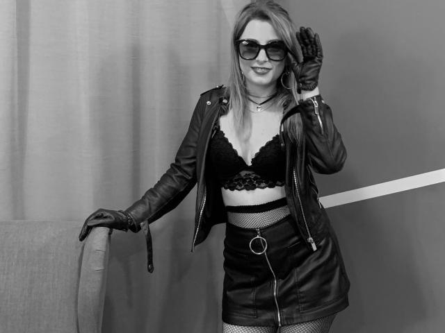 DeliceSmille - Live porn &amp; sex cam - 7598380