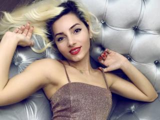 SophiaTaylorr - Live porn & sex cam - 7618100