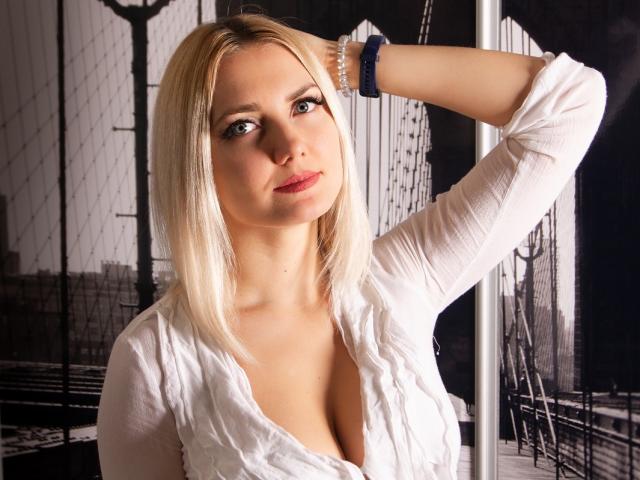 EliseONE - Camera khiêu dâm &amp; quyến rũ trực tiếp - 7625688