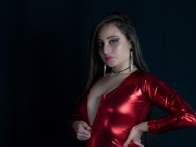 GiaSwitch - Live Sex Cam - 7809608
