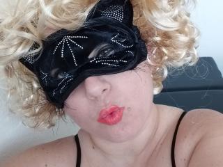 VitoriaGuerreira - Live sex cam - 7827532