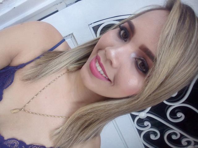 CamilaSanz - Sexe cam en vivo - 7854152