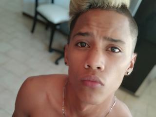 NeonPervert - Live sex cam - 7865968