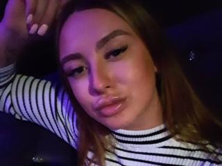 BlondeArya - Live sex cam - 7940160