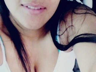Chestnut Hair Hazel Eye Beauty SexxyMichela