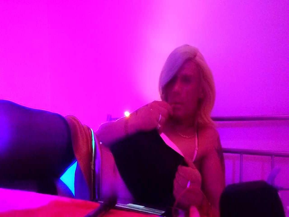 RenataHorny69 - Live sex cam - 7978548