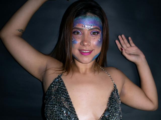 AmberYKorina - Live Sex Cam - 7990432