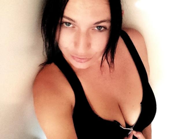 HotNinaForFun - Live sex cam - 8002624