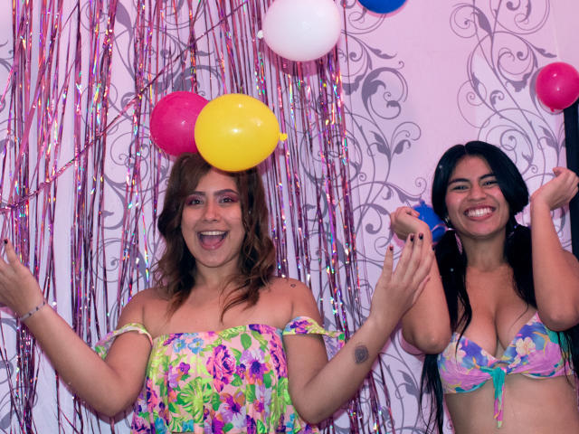 AmberYKorina - Sexe cam en vivo - 8011712