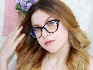 NikkiMartinS NikkiMartinS