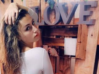 AnyRougeChuade - Sexe cam en vivo - 8058560