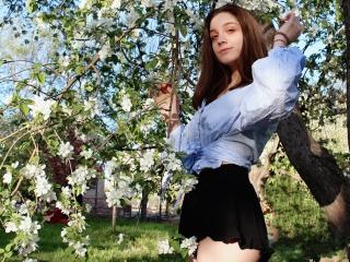 MadelineJames - Live Sex Cam - 8064604