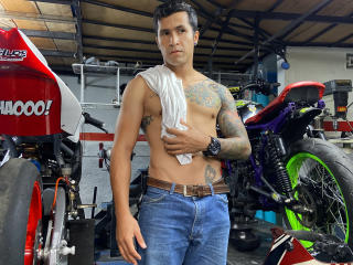 TomAllenx - Sexe cam en vivo - 8067616