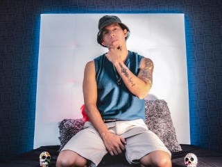 FrostMike - Live sexe cam - 8069528
