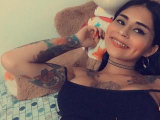 CristalHugetss - Live porn &amp; sex cam - 8082768