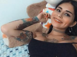 CristalHugetss - Live porn & sex cam - 8082776