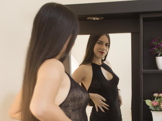 JuliaGarciax - Live porn &amp; sex cam - 8100148