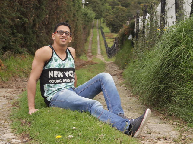 ChriisAngel - Sexe cam en vivo - 8135192