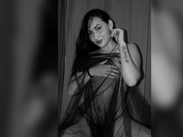 Hanneilyn - Live sex cam - 8158976
