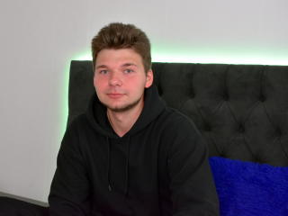 AlexisPaul - Live Sex Cam - 8183464