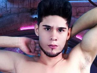 DerrickBigX - Live porn &amp; sex cam - 8199844