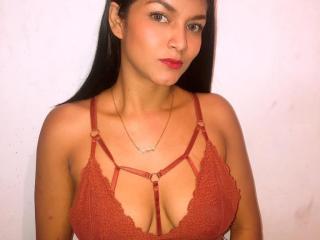 EmilyThomsom - Live sexe cam - 8204124