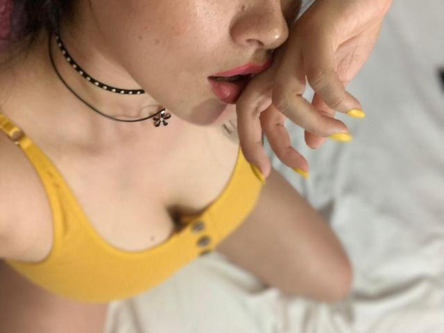 RileyHorny - Sexe cam en vivo - 8204376