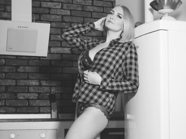 EliseONE - Live sex cam - 8212372