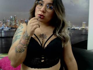 Chiaraseins - Live Sex Cam - 8233780