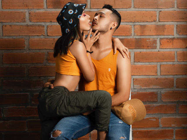 HunterXAriana - Live porn &amp; sex cam - 8240812