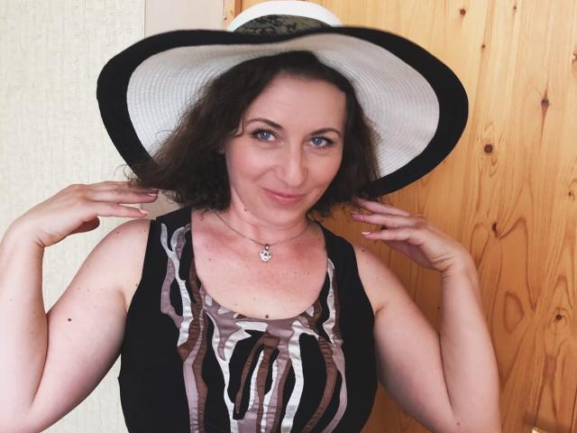 FlorenceSexy - Live sex cam - 8242380